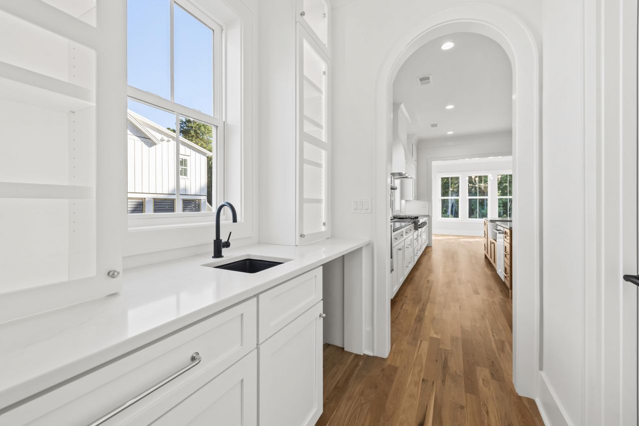 3893 Summerton Street Photo 11