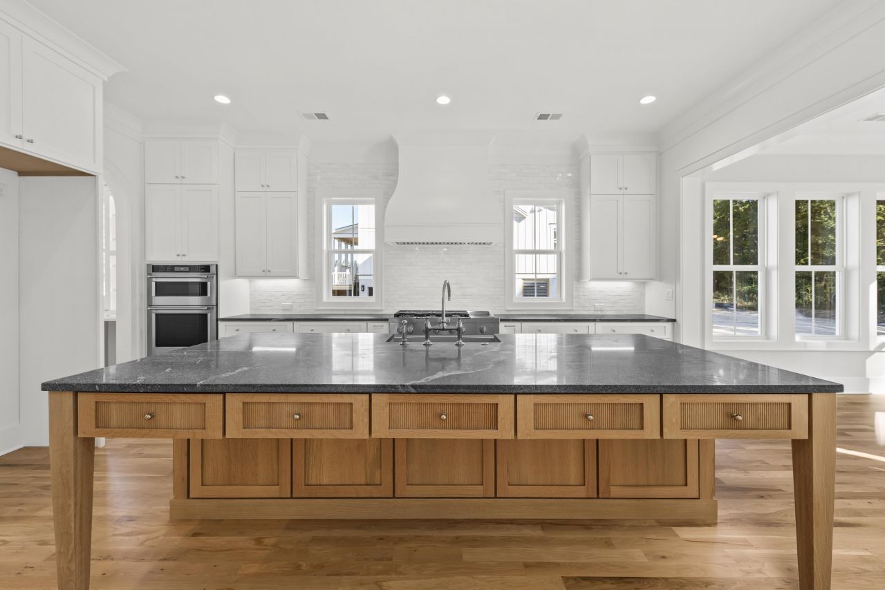 3893 Summerton Street Photo 14