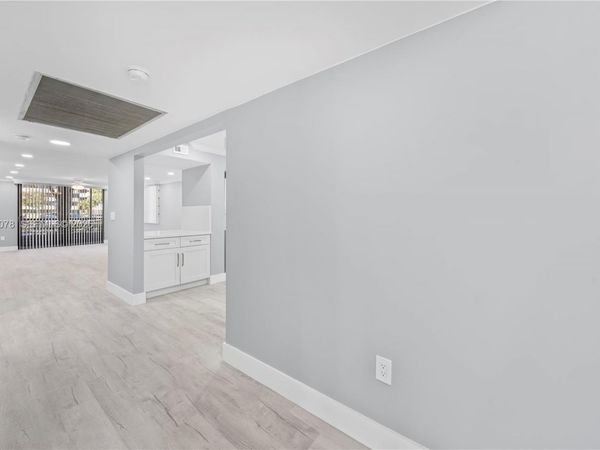 1001 Colony Point Cir, Unit 114, Pembroke Pines, FL 33026