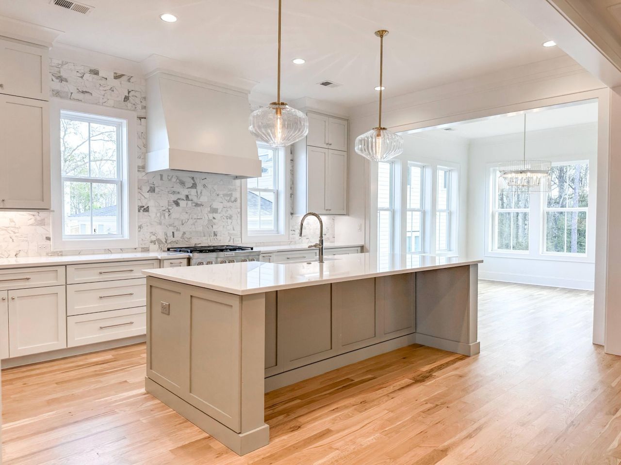 3889 Summerton Street Photo 8