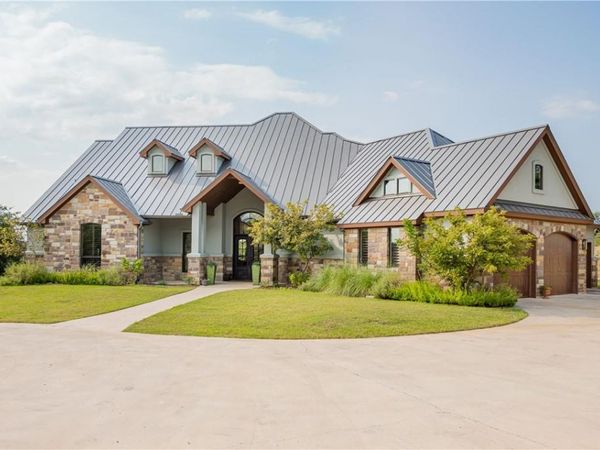 21301 Dill CIR, Spicewood, TX 78669