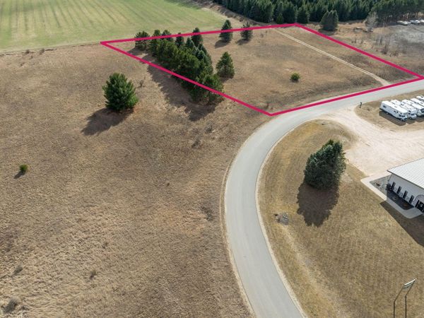 8665 Midstate Drive, Unit 11, Mecosta, MI 49332