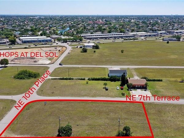 1069 NE 7th TER, CAPE CORAL, FL 33909