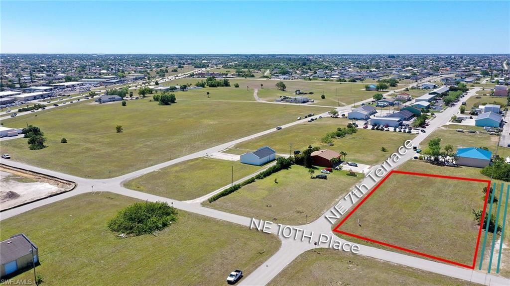 1069 NE 7th Ter, Cape Coral, FL 33909 Photo