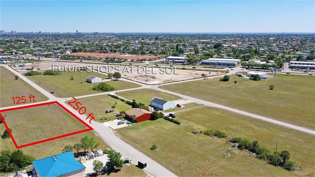 1069 NE 7th Ter, Cape Coral, FL 33909 Photo