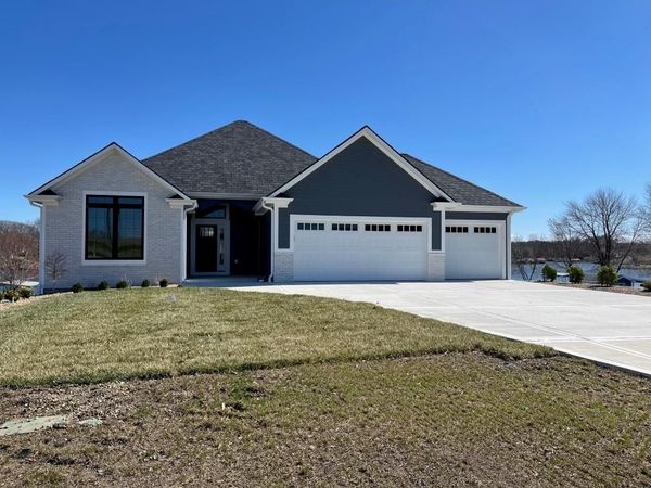 932 Lake Viking Terrace, Gallatin, MO 64640