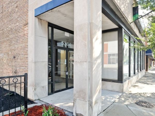 5364 W Devon Avenue, Chicago, IL 60646