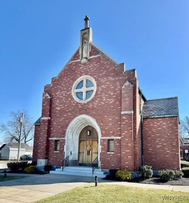 3688 S Park Avenue, Buffalo, NY 14219 Main Photo