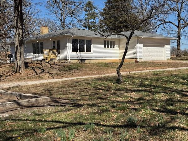 3998 S Highway 32 Highway, El Dorado Springs, MO 64744