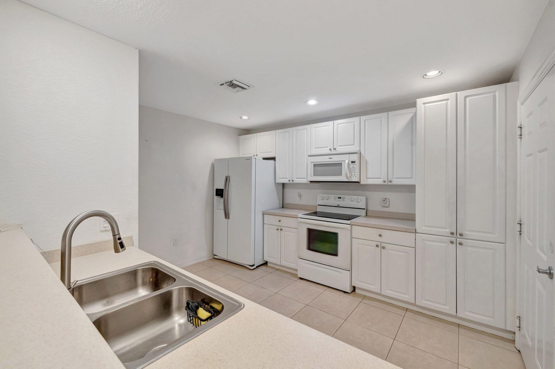 1804 E Sanderling Lane, Unit B, Fort Pierce, FL 34982 Photo