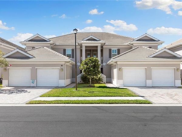 238 Indies DR E, Unit 101, NAPLES, FL 34114