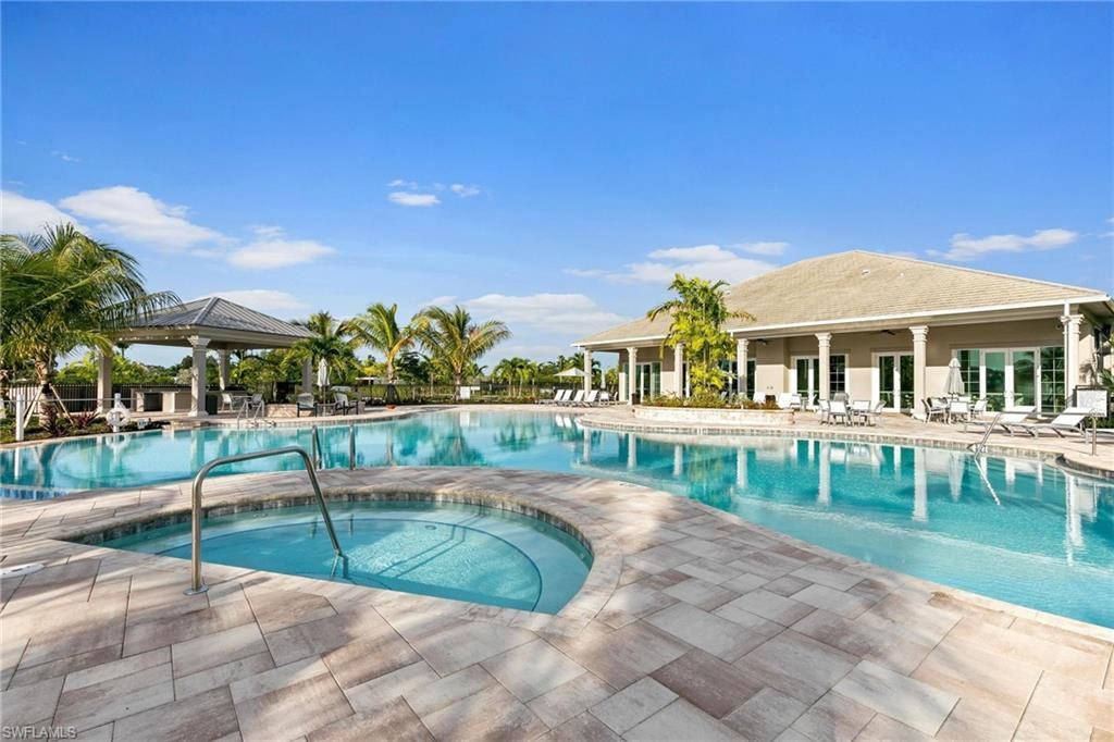 238 Indies Dr E, Unit 101, Naples, FL 34114 Photo