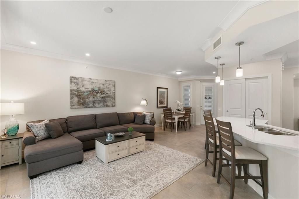 238 Indies Dr E, Unit 101, Naples, FL 34114 Photo