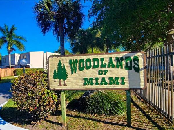 14241 Memorial Hwy, Unit 9F, Miami, FL 33161