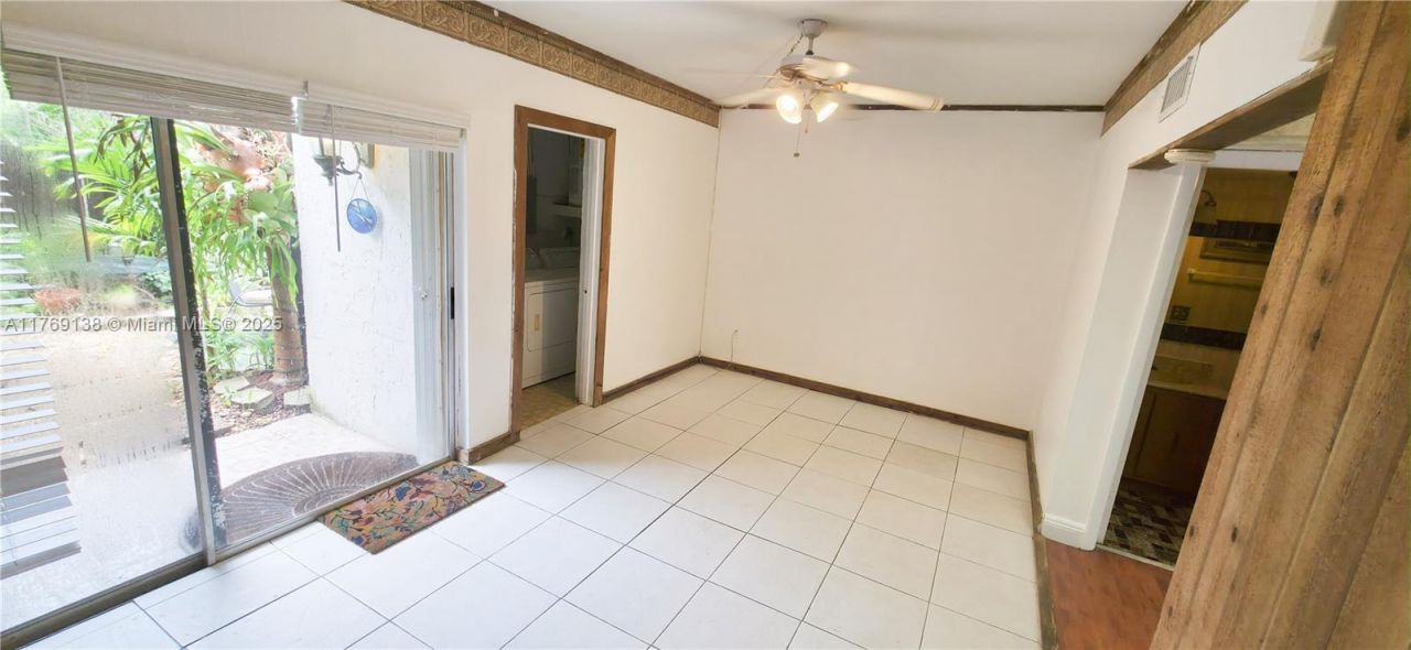 14241 Memorial Hwy, Unit 9F, Miami, FL 33161 Photo