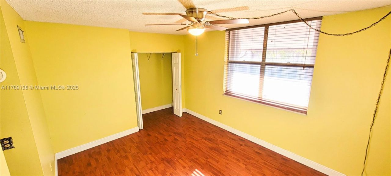 14241 Memorial Hwy, Unit 9F, Miami, FL 33161 Photo