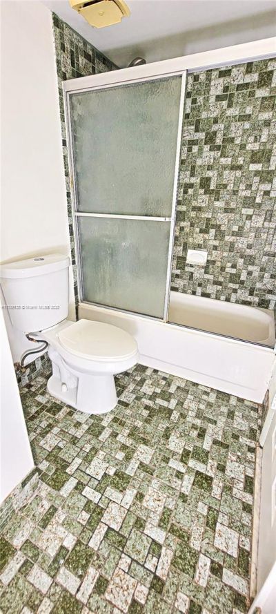 14241 Memorial Hwy, Unit 9F, Miami, FL 33161 Photo