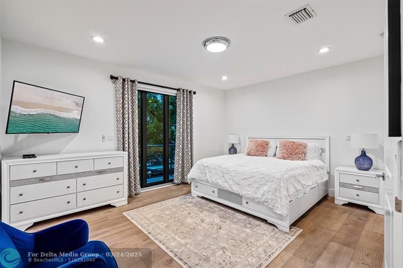 605 NE 15th Avenue, Fort Lauderdale, FL 33304 Photo