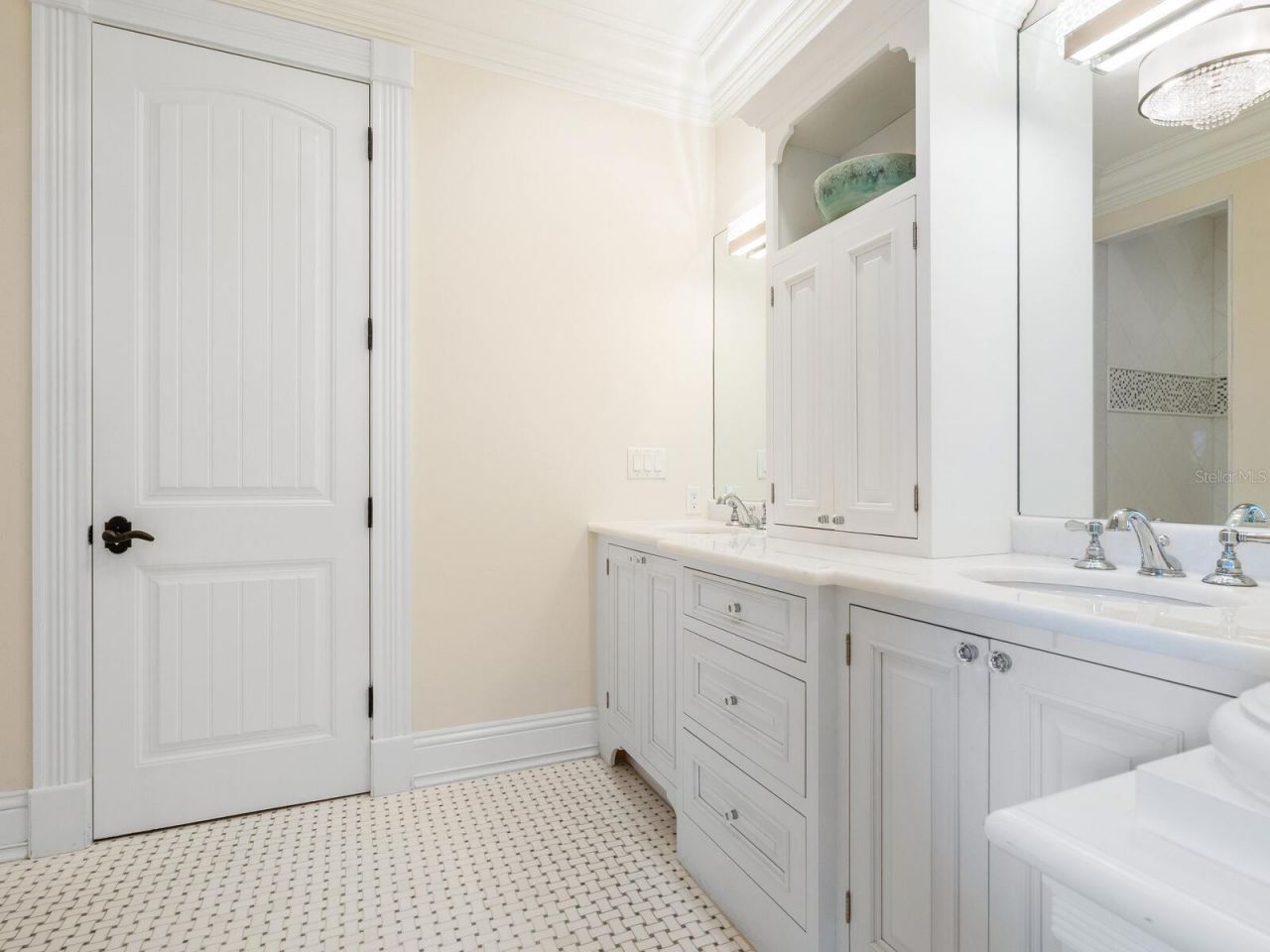 4129 Roberts Point Circle, Sarasota, FL 34242 Photo