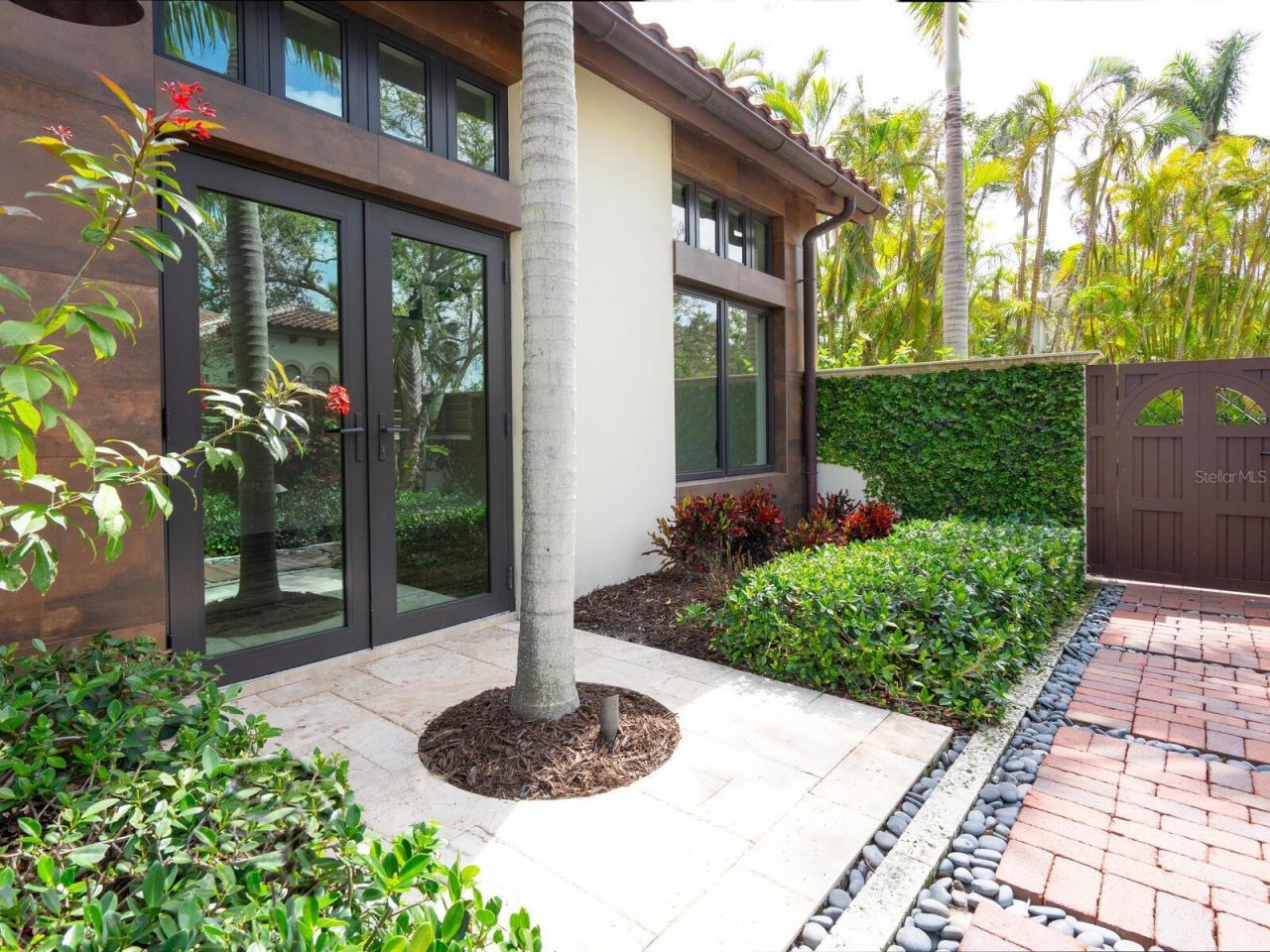 4129 Roberts Point Circle, Sarasota, FL 34242 Photo