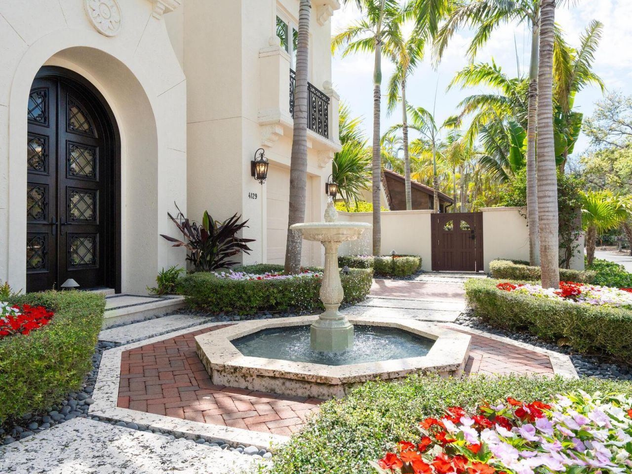 4129 Roberts Point Circle, Sarasota, FL 34242 Photo