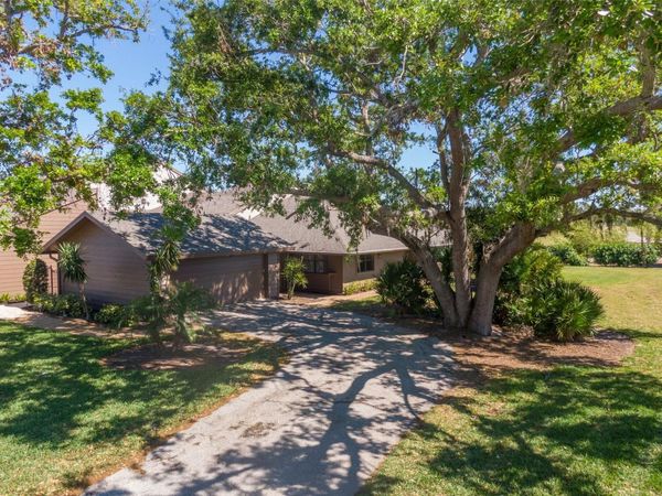 5604 DORAL DRIVE, SARASOTA, FL 34243