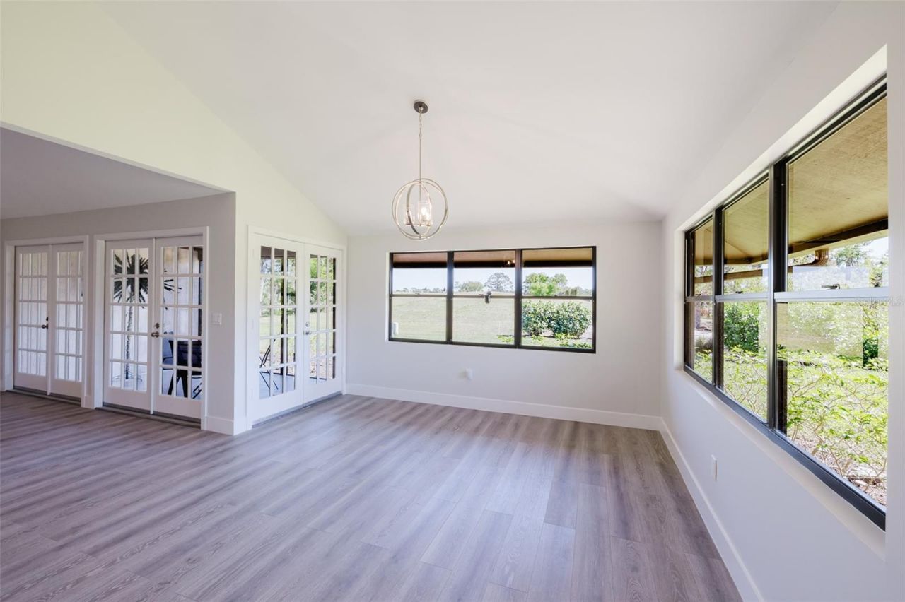 5604 Doral Drive, Sarasota, FL 34243 Photo