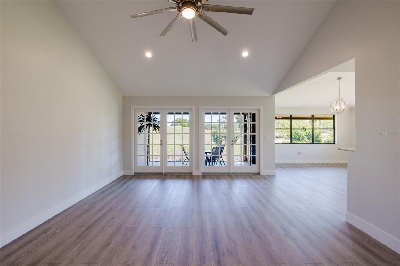 5604 Doral Drive, Sarasota, FL 34243 Photo