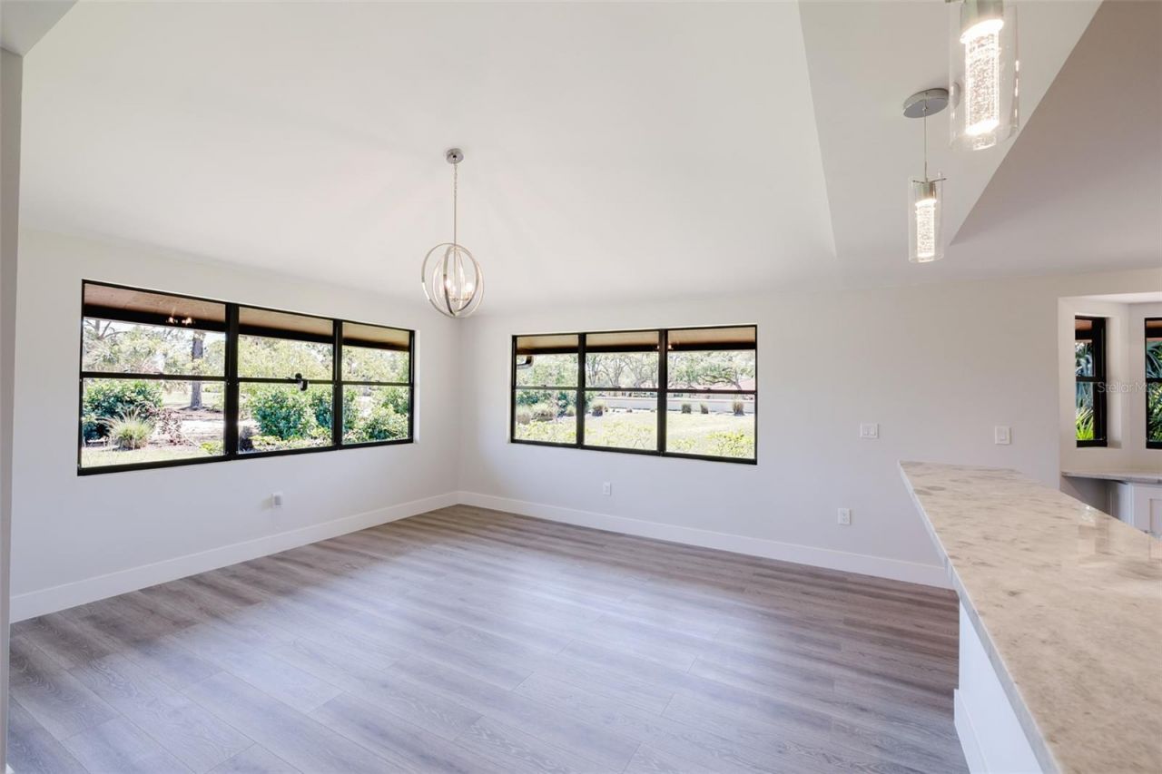 5604 Doral Drive, Sarasota, FL 34243 Photo