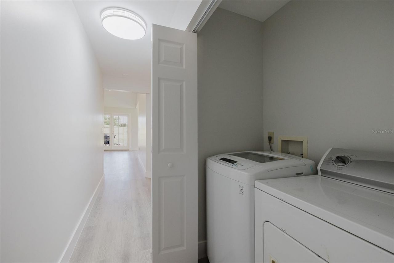 5604 Doral Drive, Sarasota, FL 34243 Photo