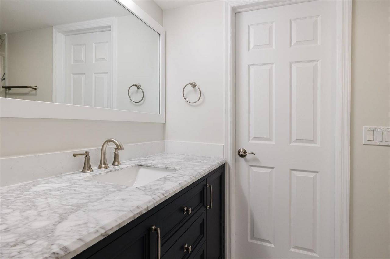 5604 Doral Drive, Sarasota, FL 34243 Photo