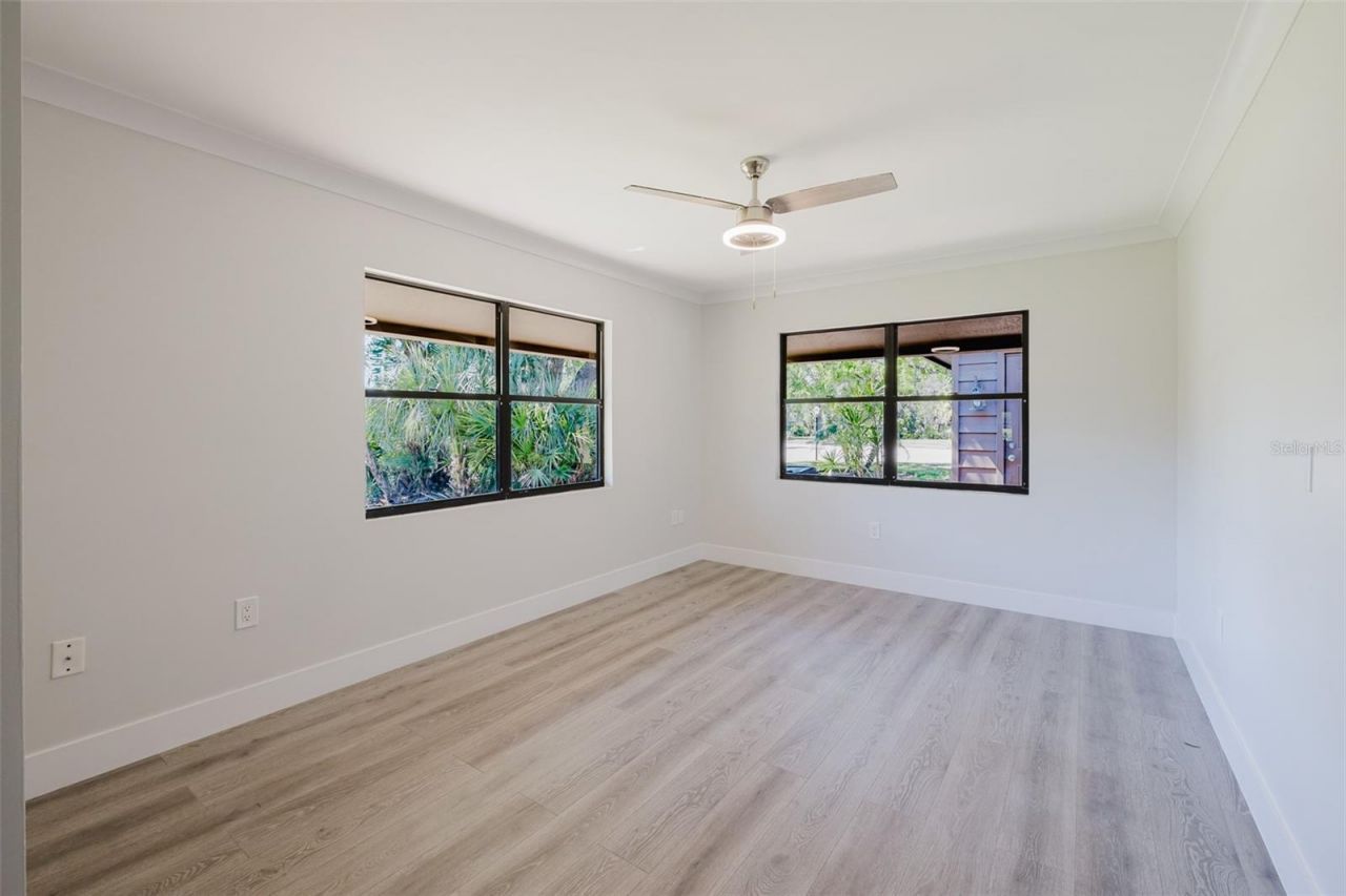 5604 Doral Drive, Sarasota, FL 34243 Photo