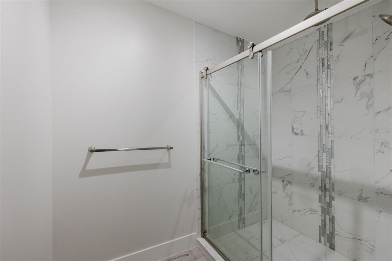 5604 Doral Drive, Sarasota, FL 34243 Photo