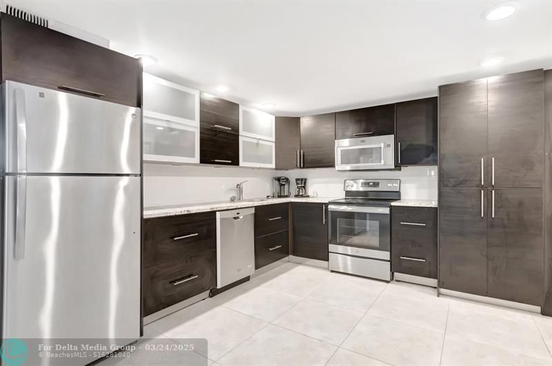 501 SW 11th Pl, Unit 403, Boca Raton, FL 33432 Photo