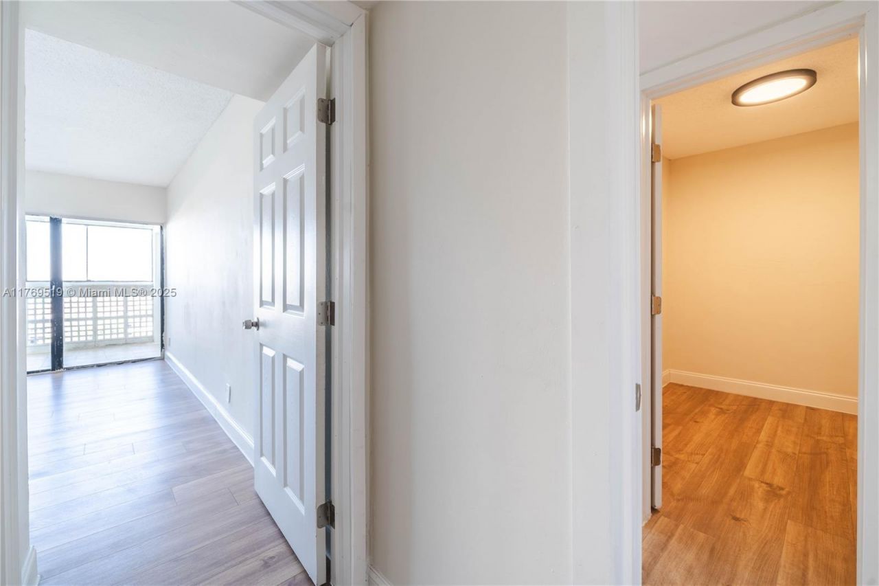 3301 Spanish Moss Ter, Unit 802, Lauderhill, FL 33319 Photo