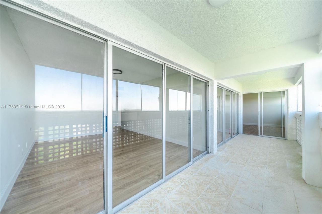3301 Spanish Moss Ter, Unit 802, Lauderhill, FL 33319 Photo