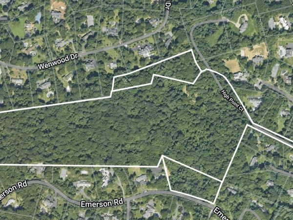 2340 A Cedar Swamp Road, Brookville, NY 11545
