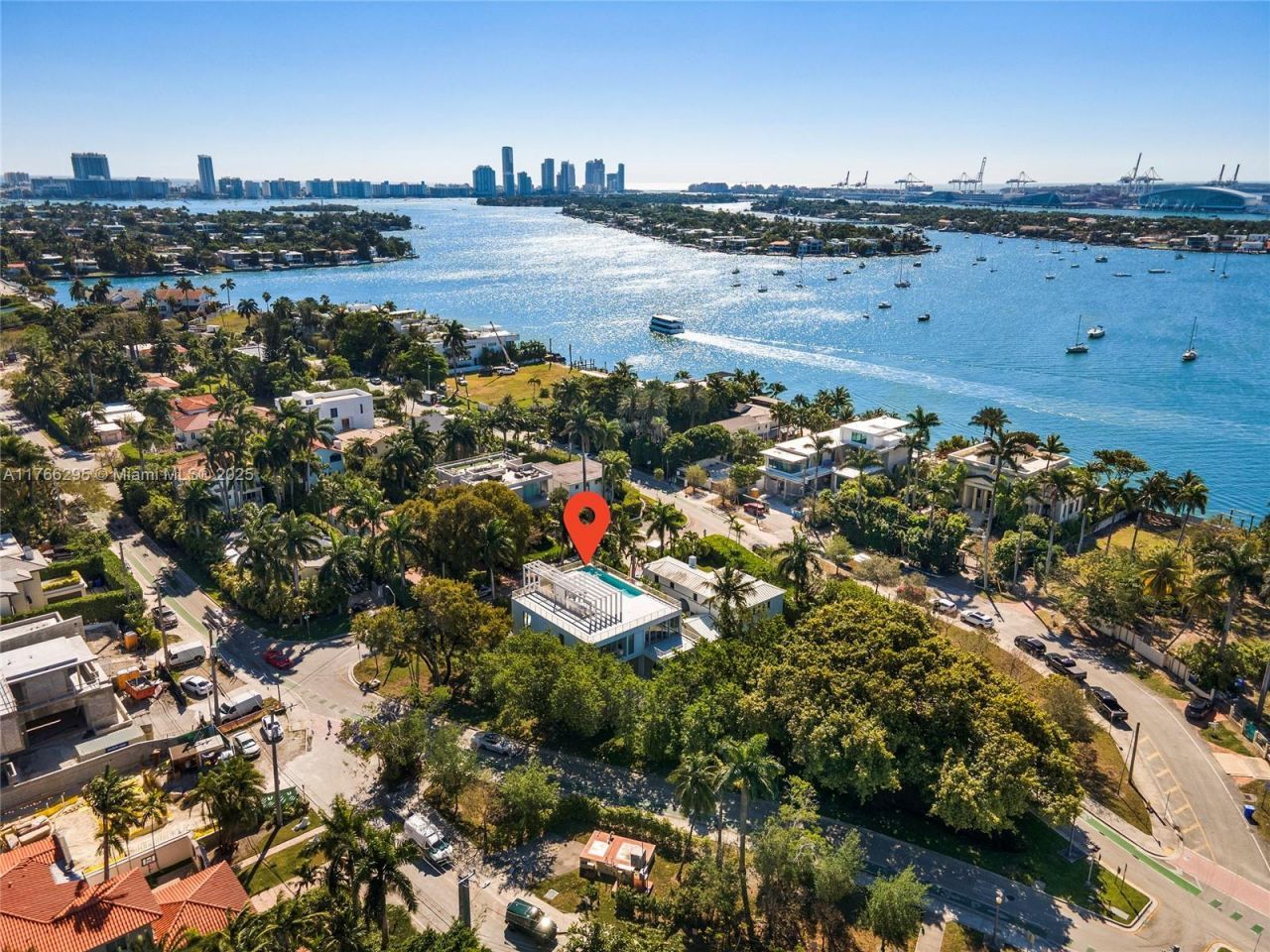 1250 N Venetian Way, Miami, FL 33139 Photo