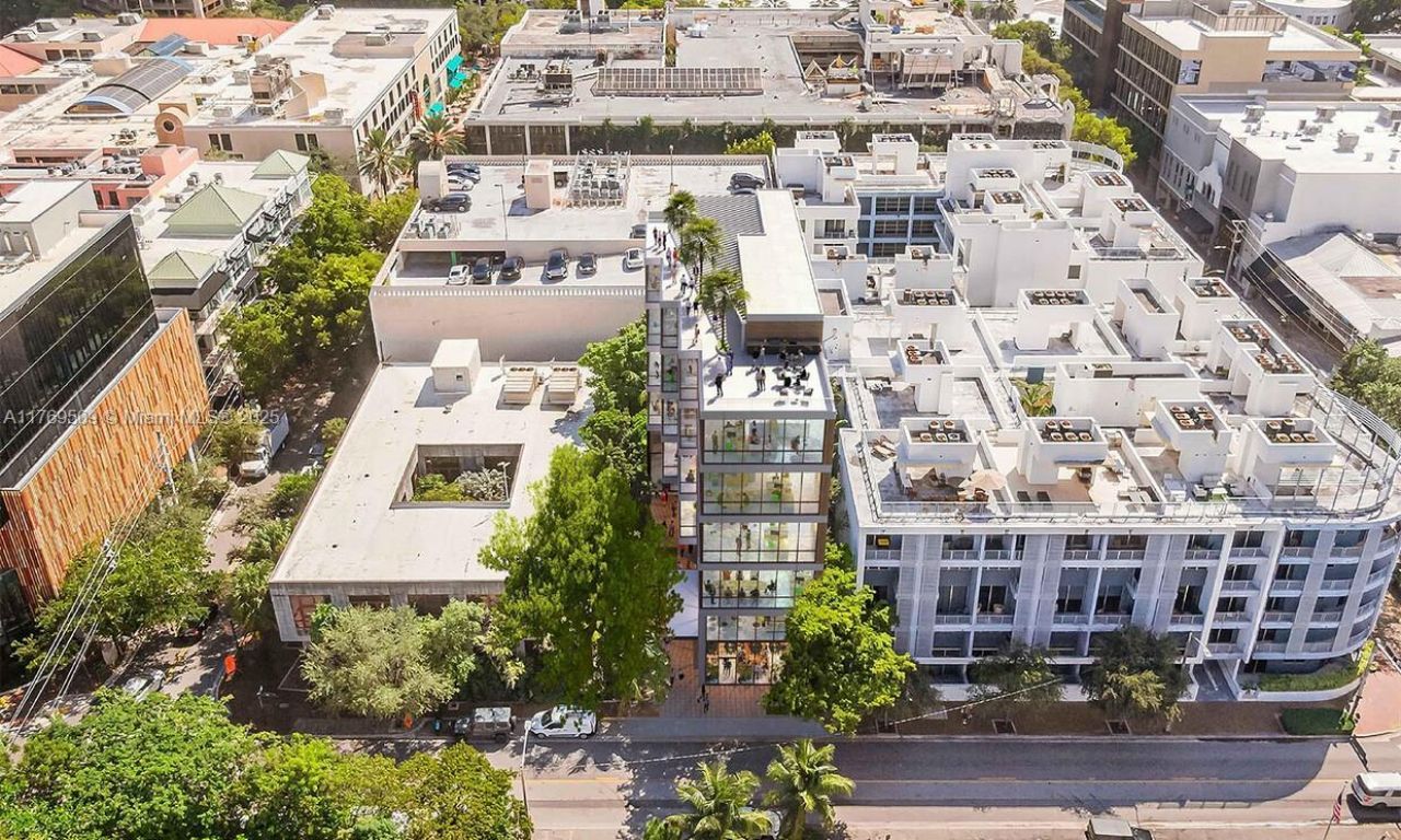 2940 Oak Ave, Miami, FL 33133 Photo