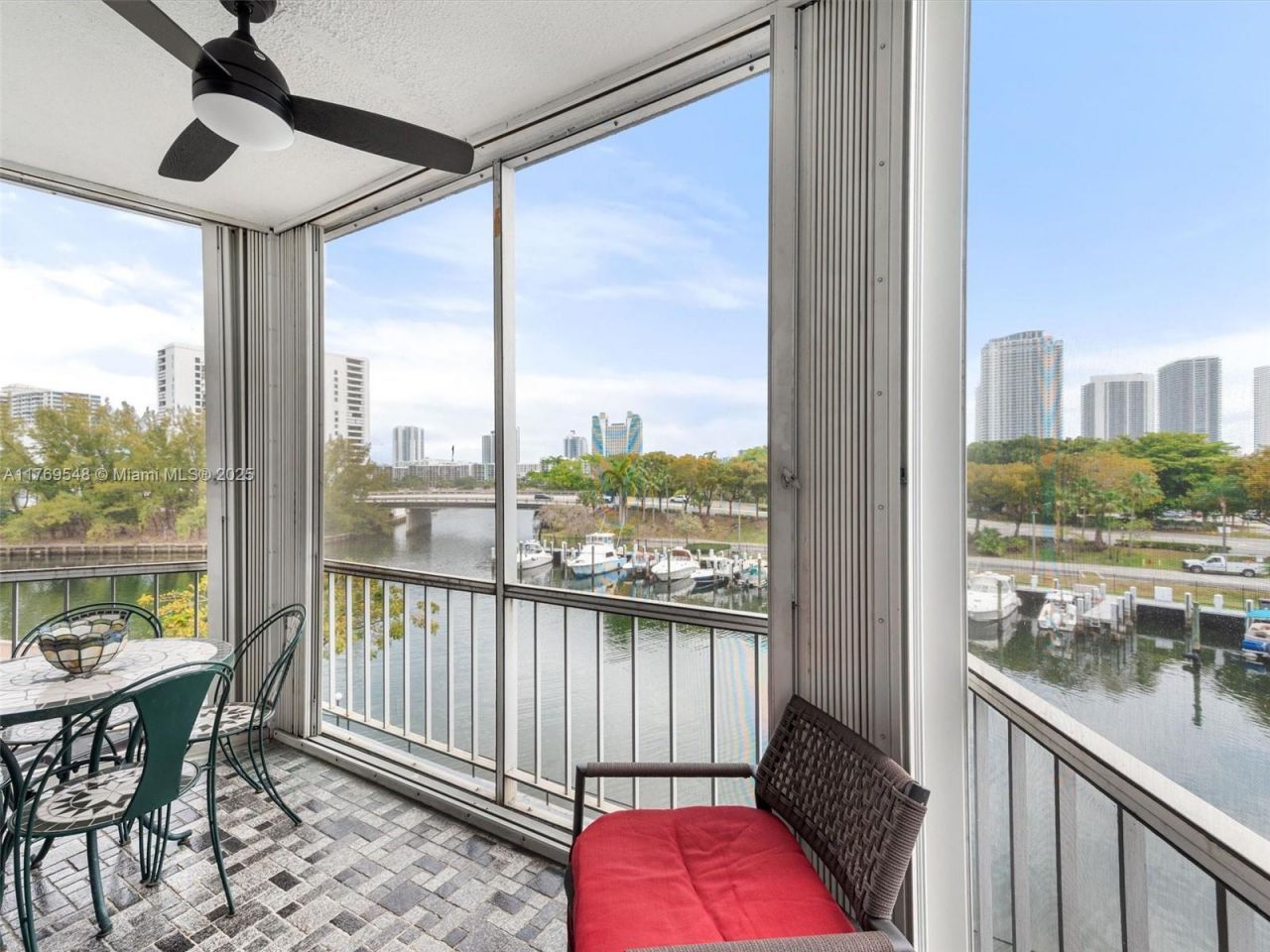 200 Diplomat Pkwy, Unit 424, Hallandale Beach, FL 33009 Photo