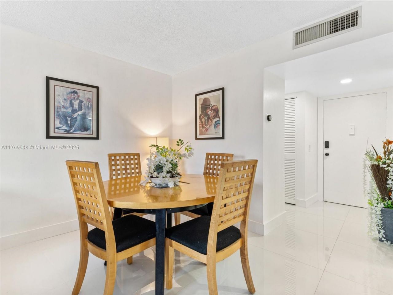 200 Diplomat Pkwy, Unit 424, Hallandale Beach, FL 33009 Photo