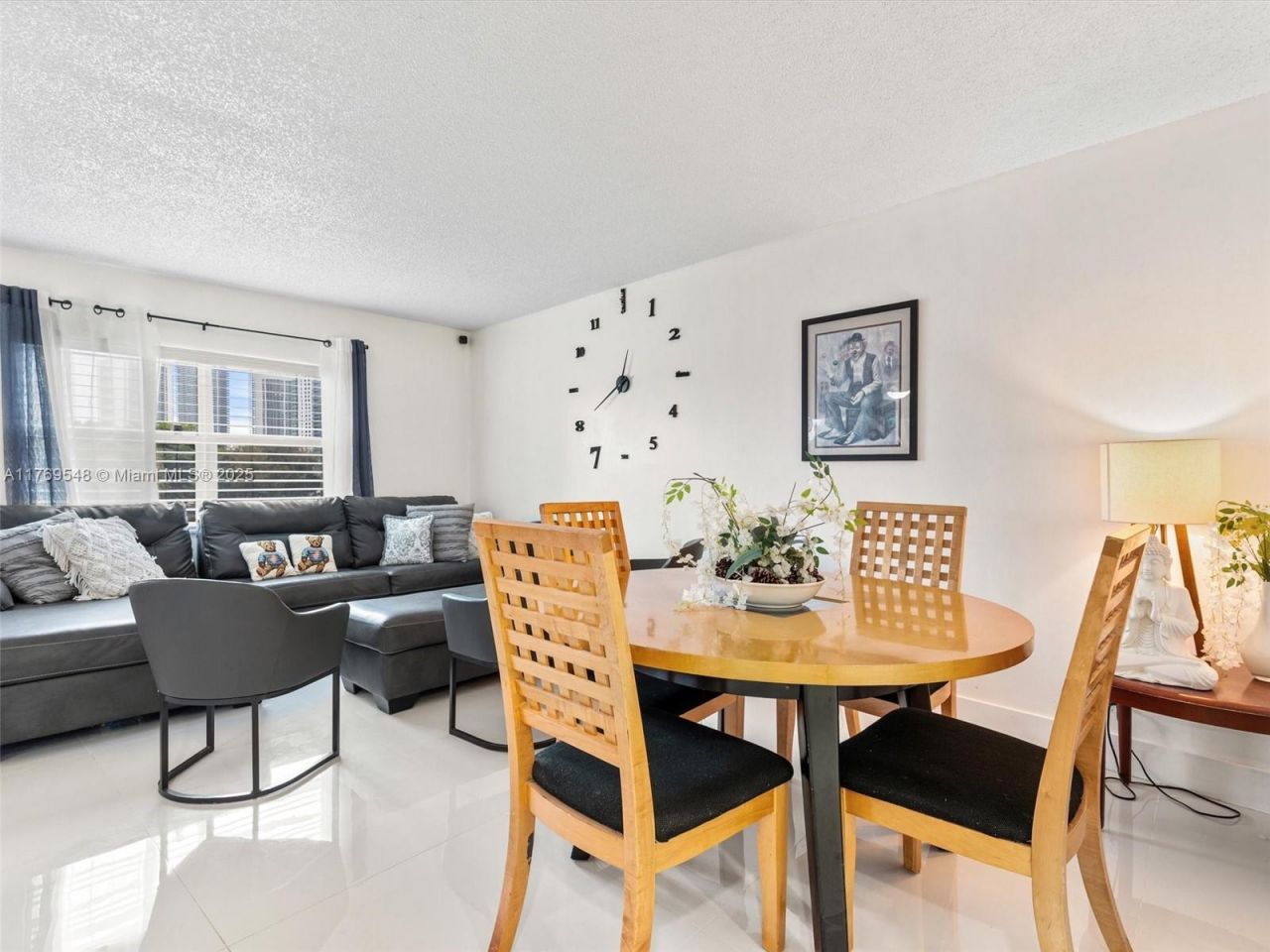 200 Diplomat Pkwy, Unit 424, Hallandale Beach, FL 33009 Photo