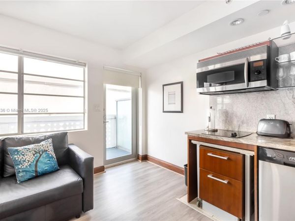 1024 Ocean Dr, Unit A404, Miami Beach, FL 33139