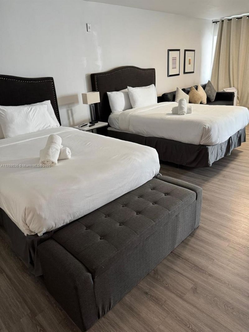 1024 Ocean Dr, Unit A404, Miami Beach, FL 33139 Photo