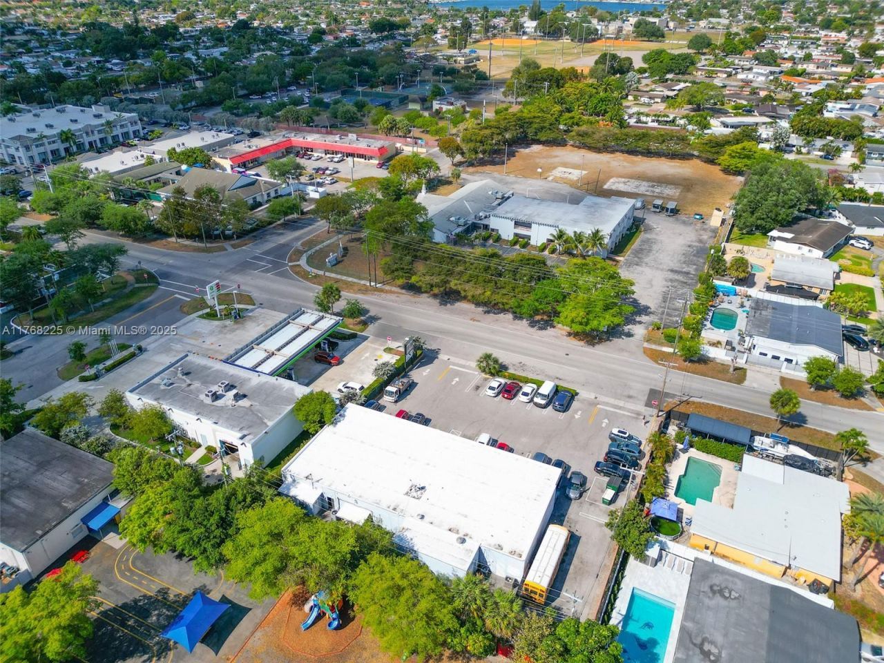 17851 NW 78th Ave, Hialeah, FL 33015 Photo