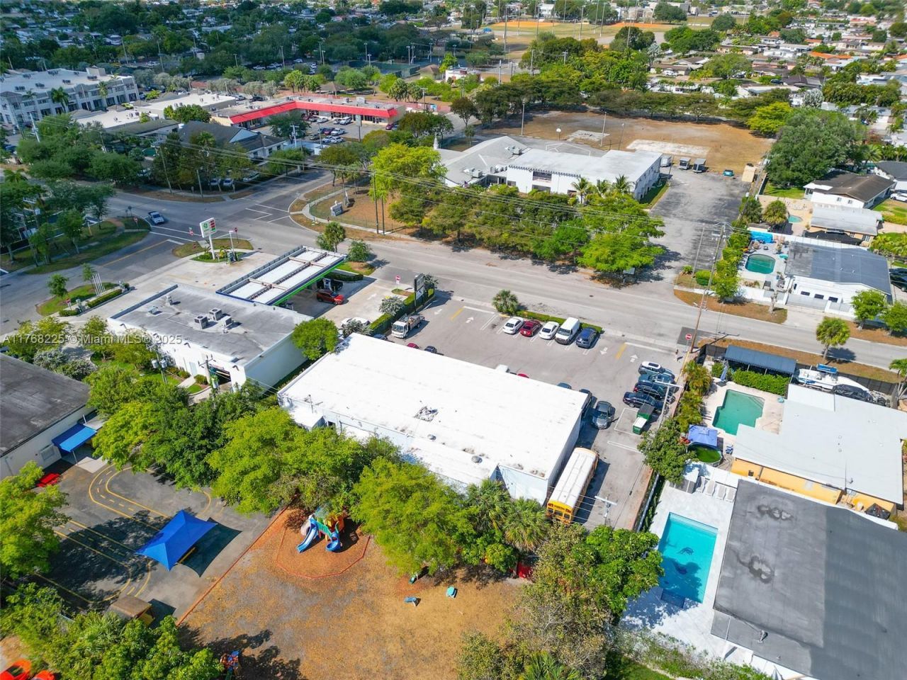 17851 NW 78th Ave, Hialeah, FL 33015 Photo