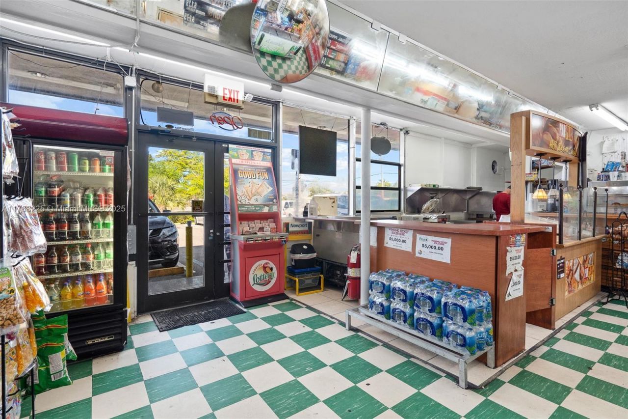 17851 NW 78th Ave, Hialeah, FL 33015 Photo