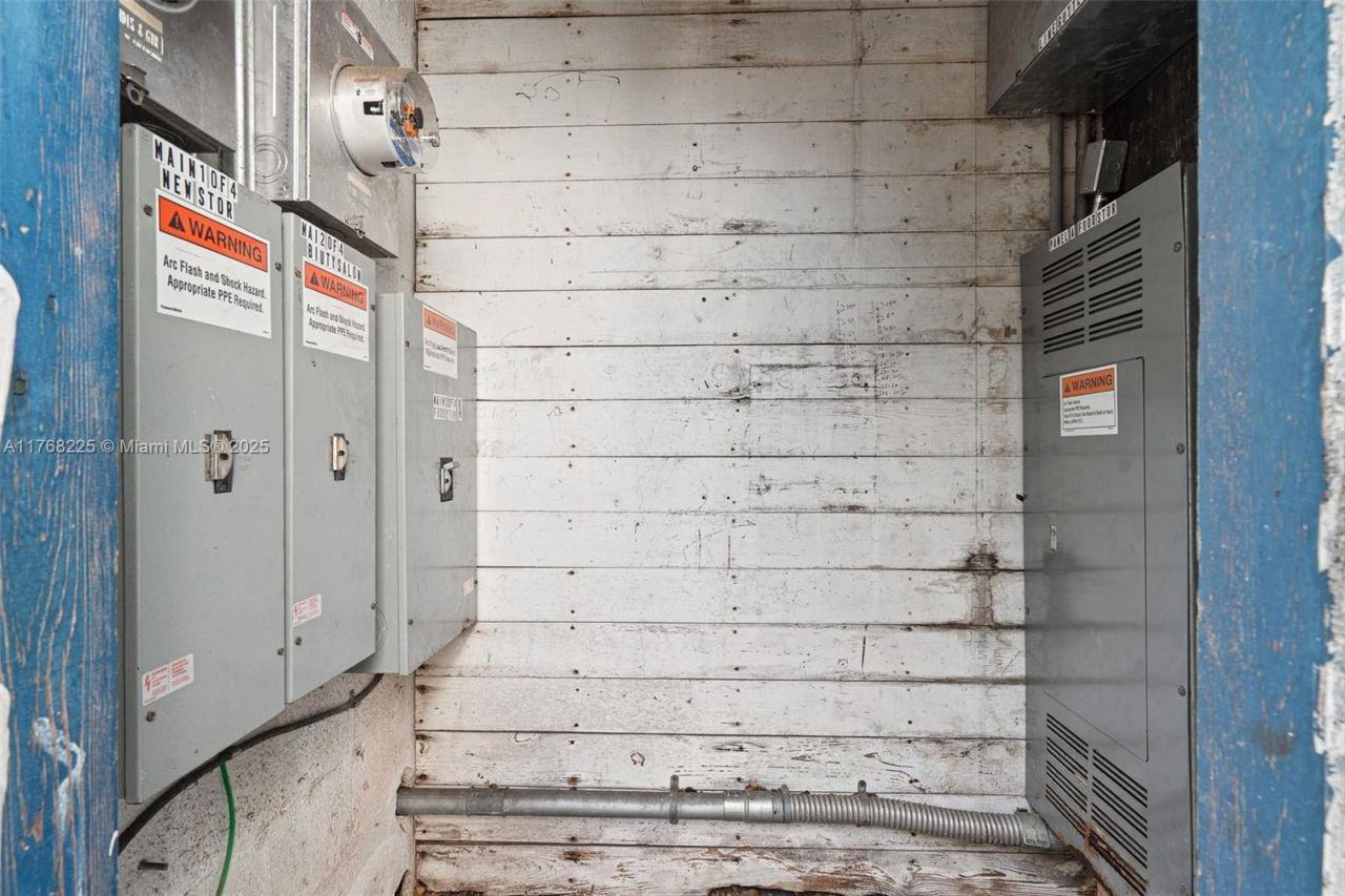 17851 NW 78th Ave, Hialeah, FL 33015 Photo