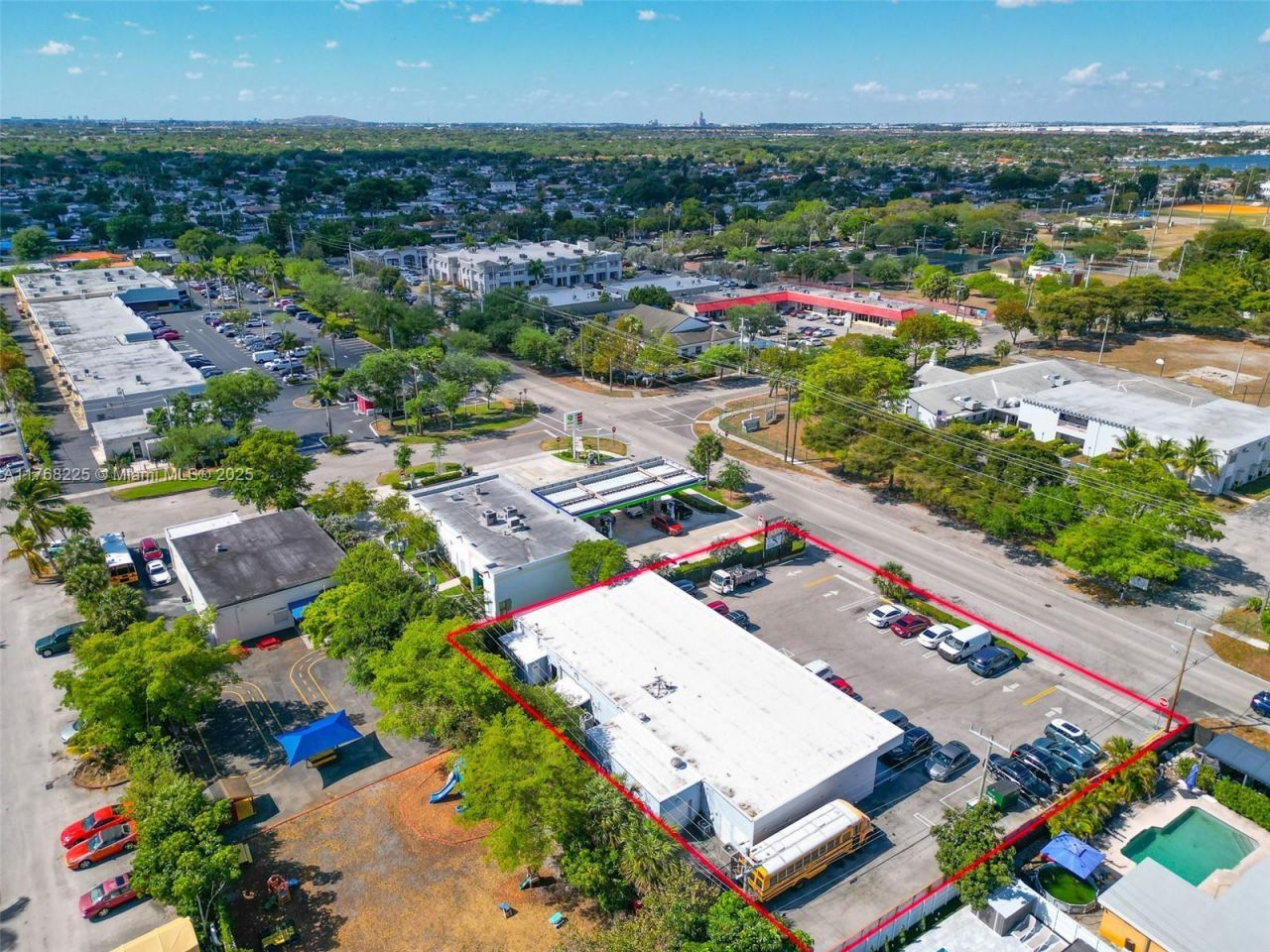 17851 NW 78th Ave, Hialeah, FL 33015 Photo