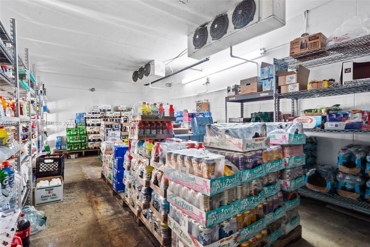 17851 NW 78th Ave, Hialeah, FL 33015 Photo